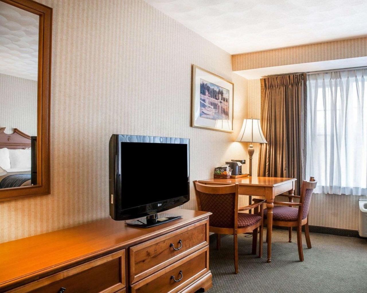 Comfort Inn At Newport Beach Middletown Eksteriør billede