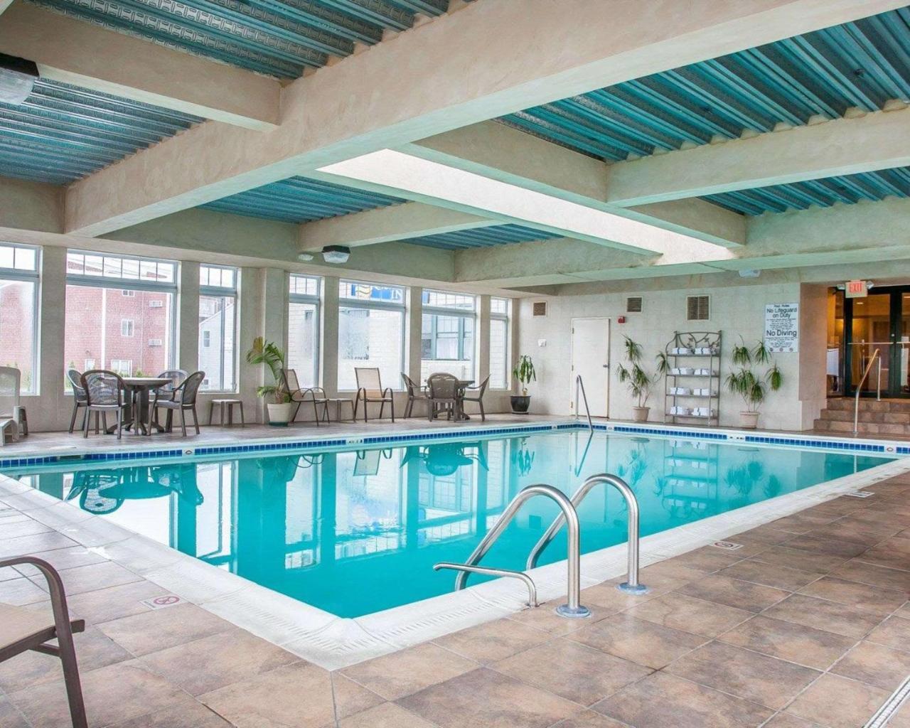 Comfort Inn At Newport Beach Middletown Eksteriør billede